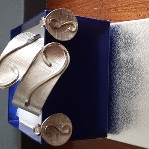 Bracelett with clip earrings